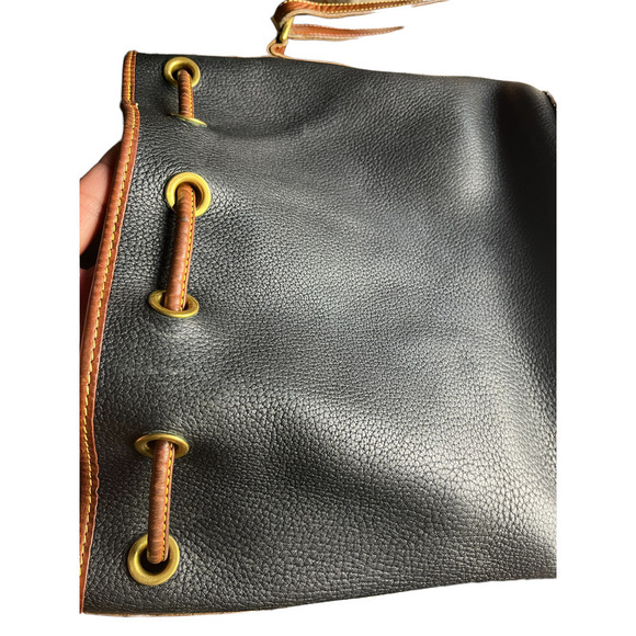 Dooney & Bourke Drowstring Bucket Bag / A2215116 Made In U.S.A - Picture 12 of 16